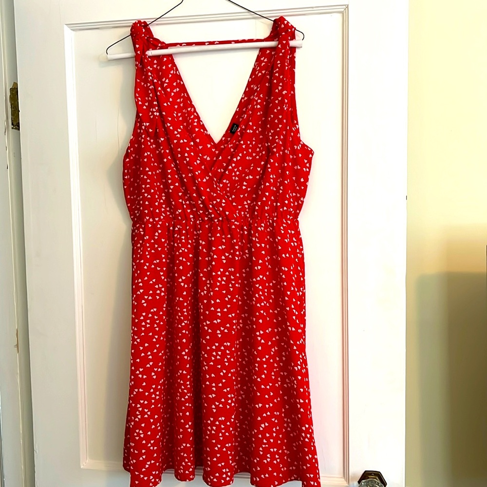 SHEIN 1X red hearts print XL flowy beach dress